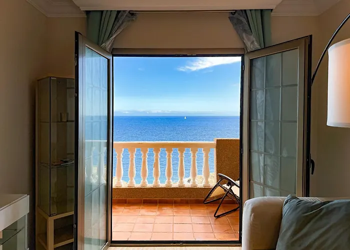 With Breathtaking View דירה